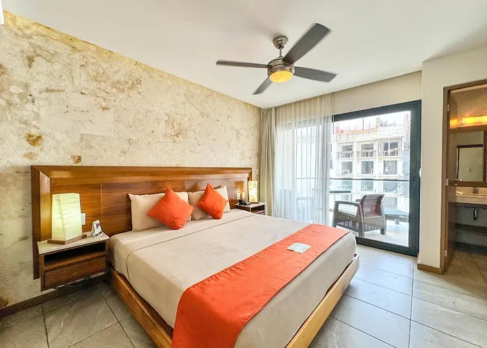 Grand Fifty Hotel